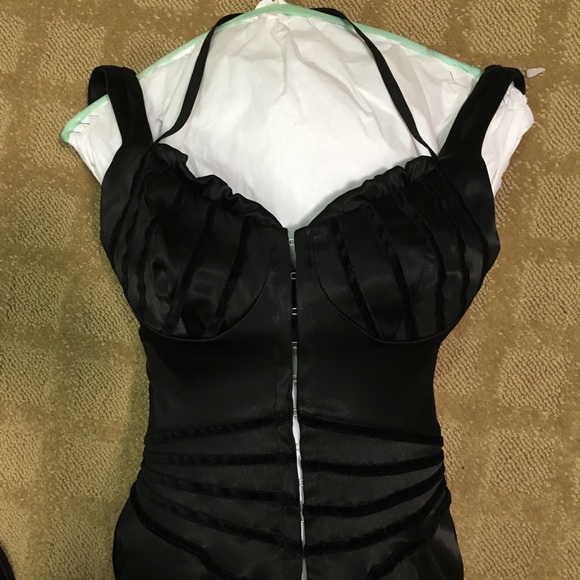 Like new. Stunning cocktail dress! - Picture 5 of 8